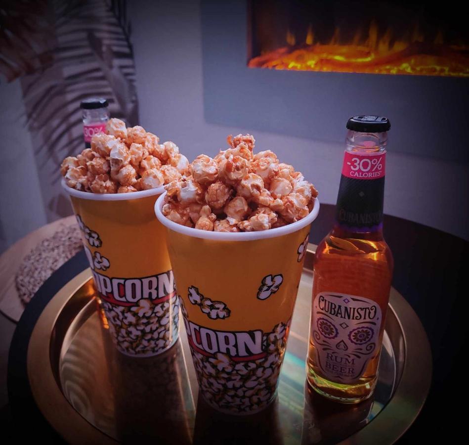 La Merveille By Mrodbnb - Neuf - Vue - 25m & Resto - Cine - Cheminee - Popcorn Appartement Cancale
