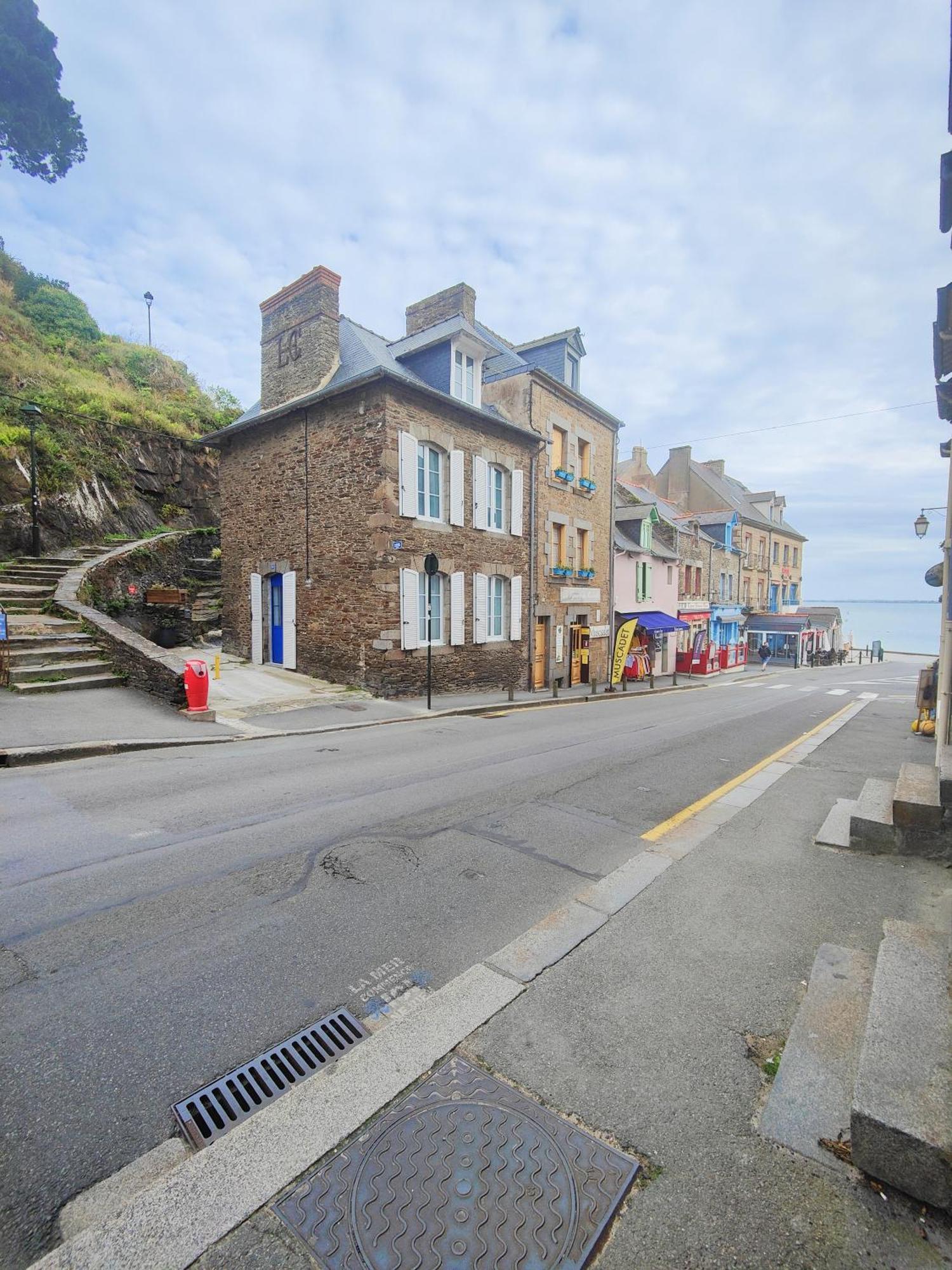 La Merveille By Mrodbnb - Neuf - Apercu - 25m & Resto - Cine - Cheminee - Popcorn Cancale